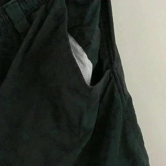 Men’s swim trunks - Picture 3 of 6